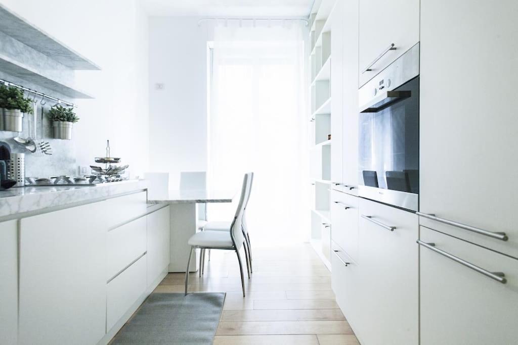 Charming Home Near Duomo 밀라노 외부 사진